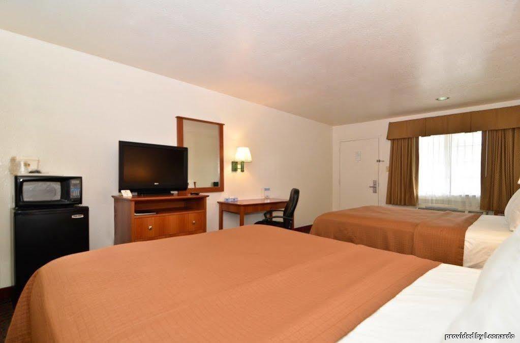 Best Western Regency Inn & Suites Gonzales Номер фото